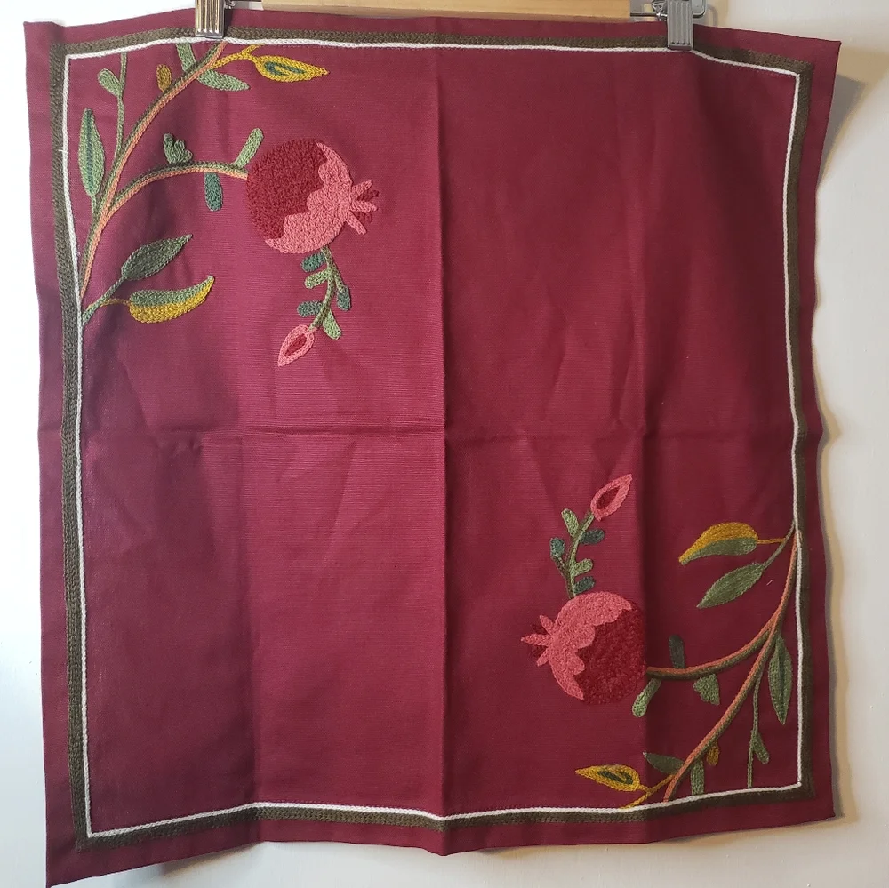 Williams-Sonoma Set/4 Embroidery Napkins